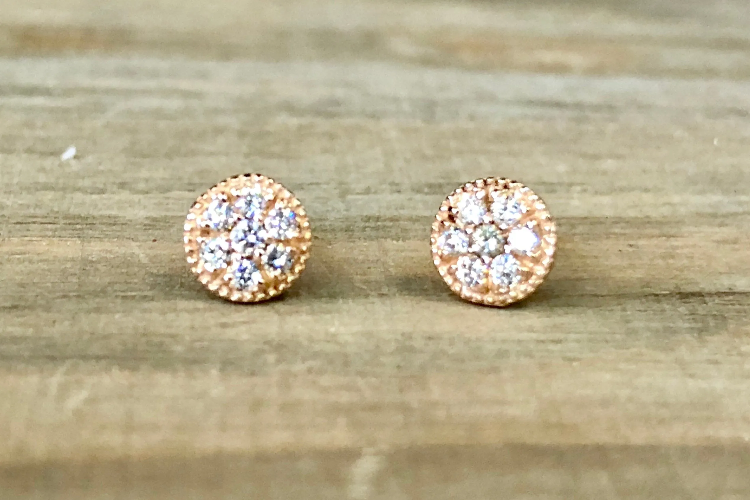 Circle Mirco Pave Diamond Studs