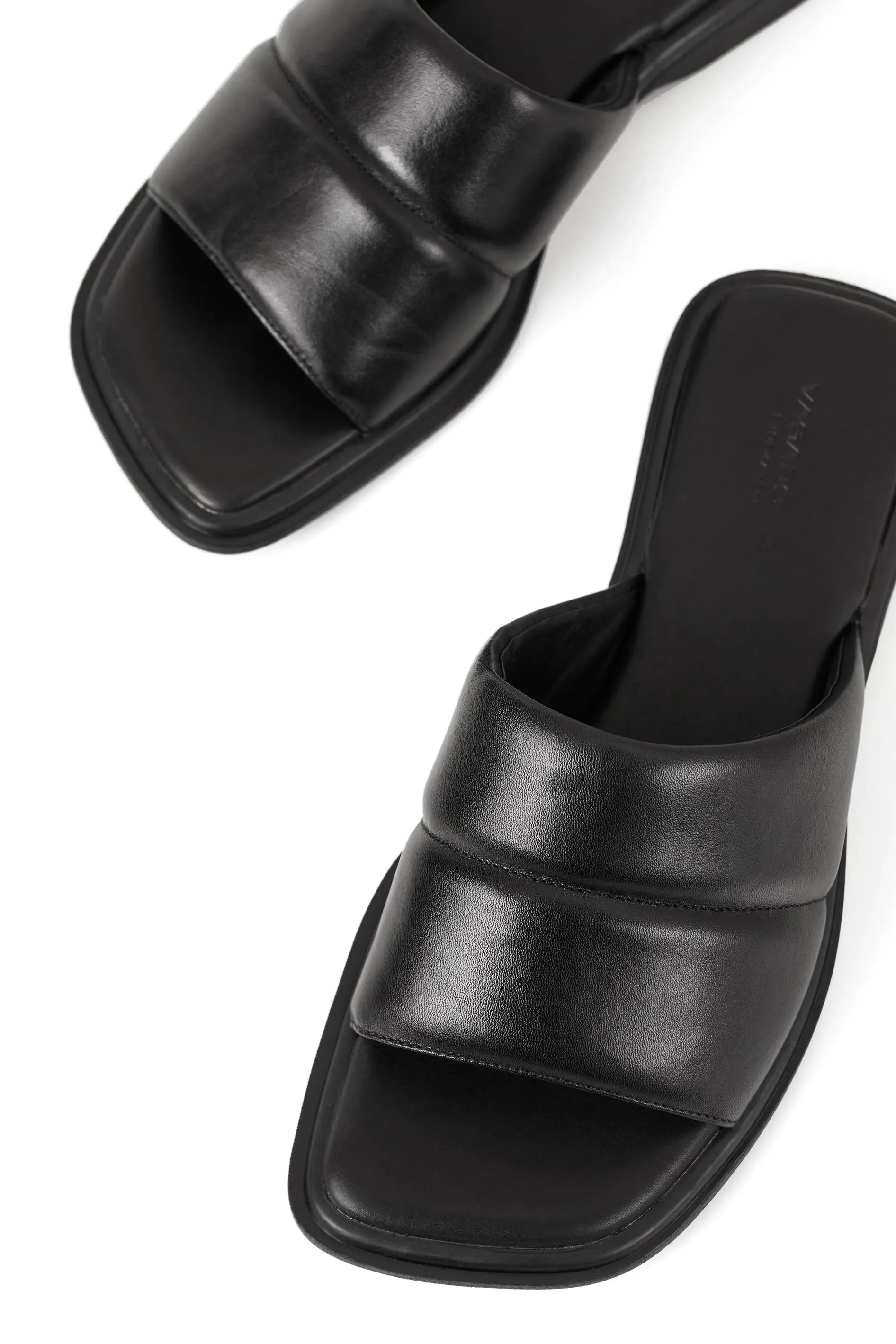 Izzy Slide in Black