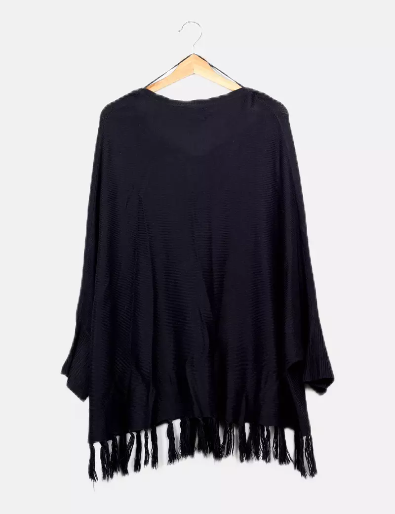 MO woman Poncho negro punto