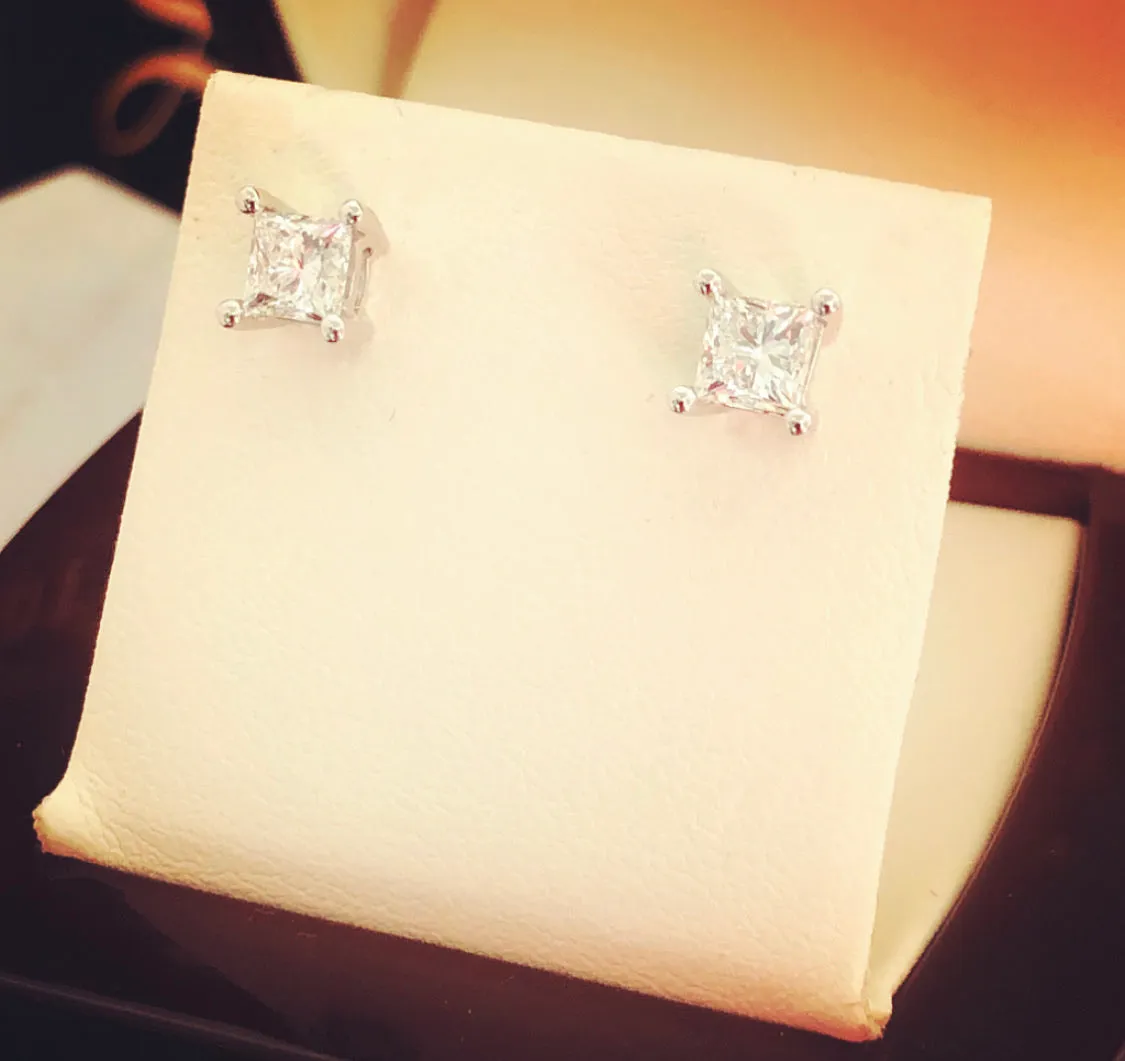 Princess cut II diamond earrings DE016