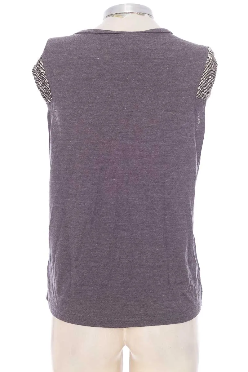 Top / Camiseta color Gris - The Clothing Company